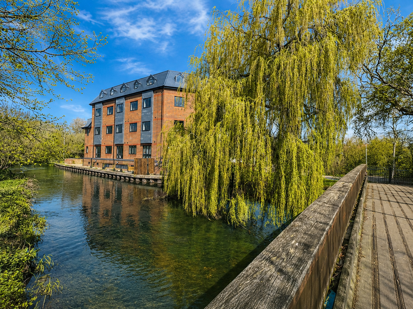 Frays Court